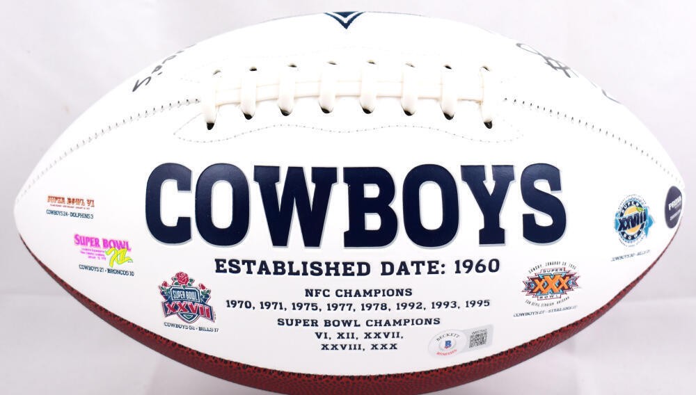 Roy Williams Autographed Dallas Cowboys Logo Football - America's Team