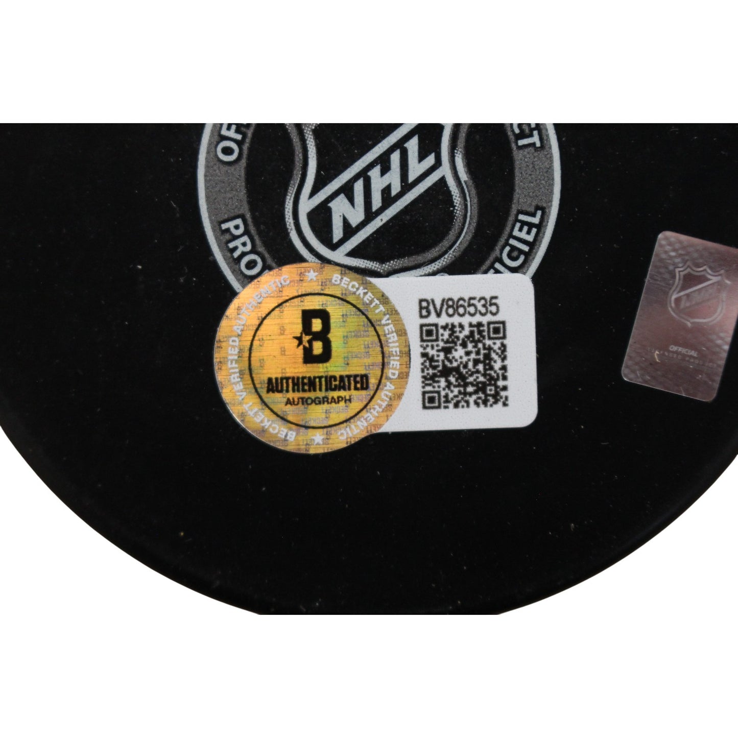 Joe Sakic Signed Colorado Avalanche Logo Puck (Beckett)