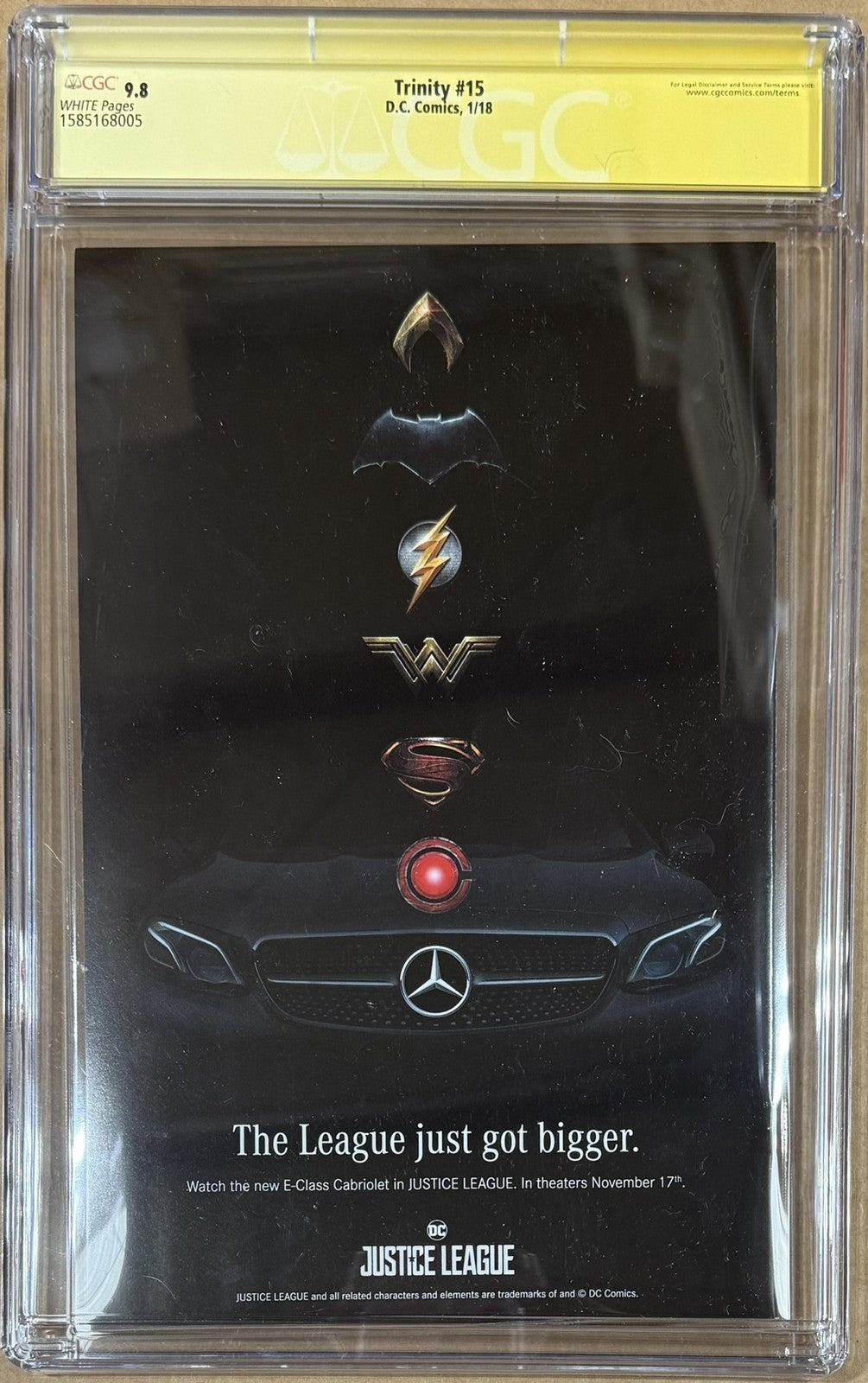 Ben Affleck, Gal Gadot & Henry Cavill Signed Trinity #15 Comic CGC 9.8