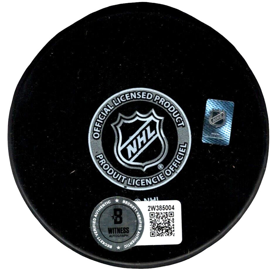 Jari Kurri Signed Edmonton Oilers Logo Puck (Beckett Witness COA)