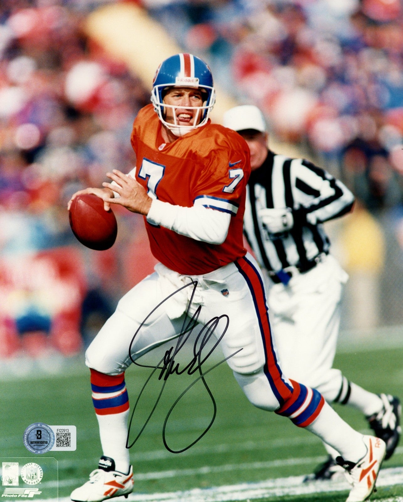 John Elway Autographed Denver Broncos 8x10 Photo