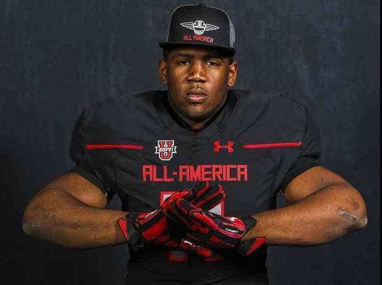 Houston Cougars Star Ed Oliver Involved in Heated Argument with Head Coach