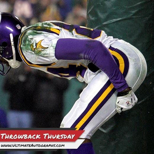Throwback Thursday: Randy Moss Moons Green Bay Packers Fans