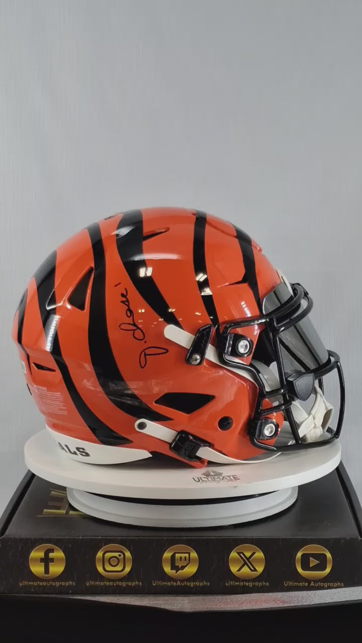 Stash or Cash Full-Size Authentic and Replica Football Helmet Live Break Series