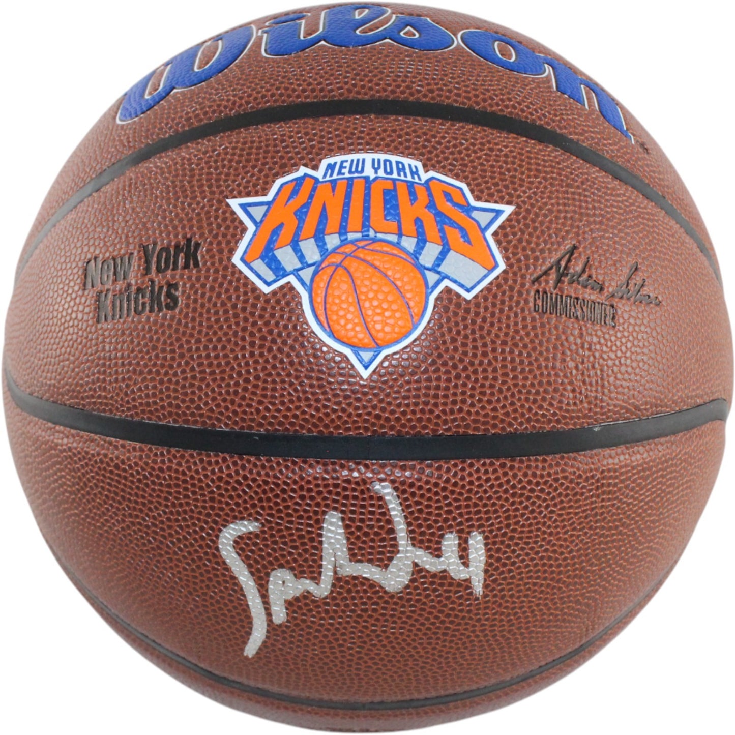 Spike Lee Autographed New York Knicks Logo Basketball (Beckett Witnessed)