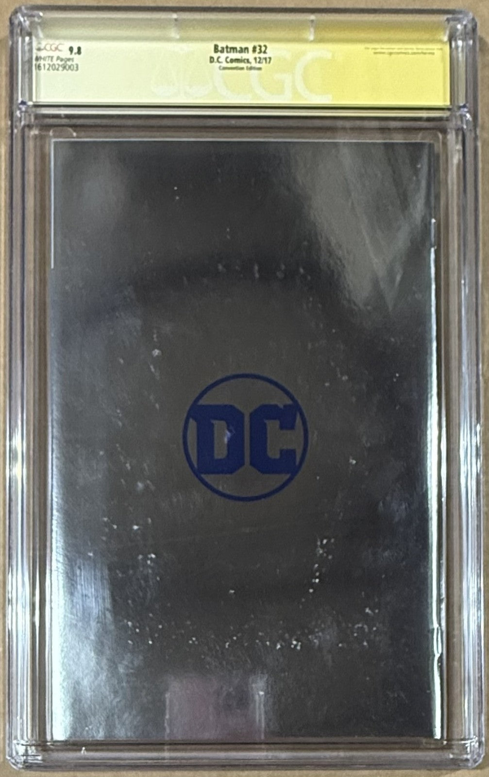 Ben Affleck Autographed Batman #32 Comic Book - NYCC Foil Variant