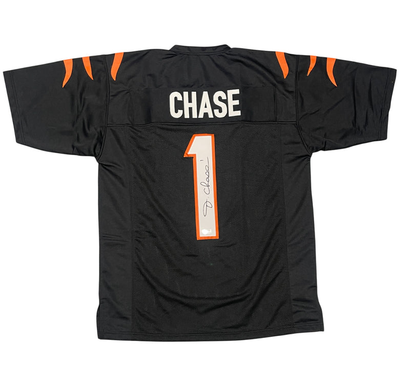 Ja'Marr Chase Signed Cincinnati Bengals Custom Black Jersey (Beckett COA)