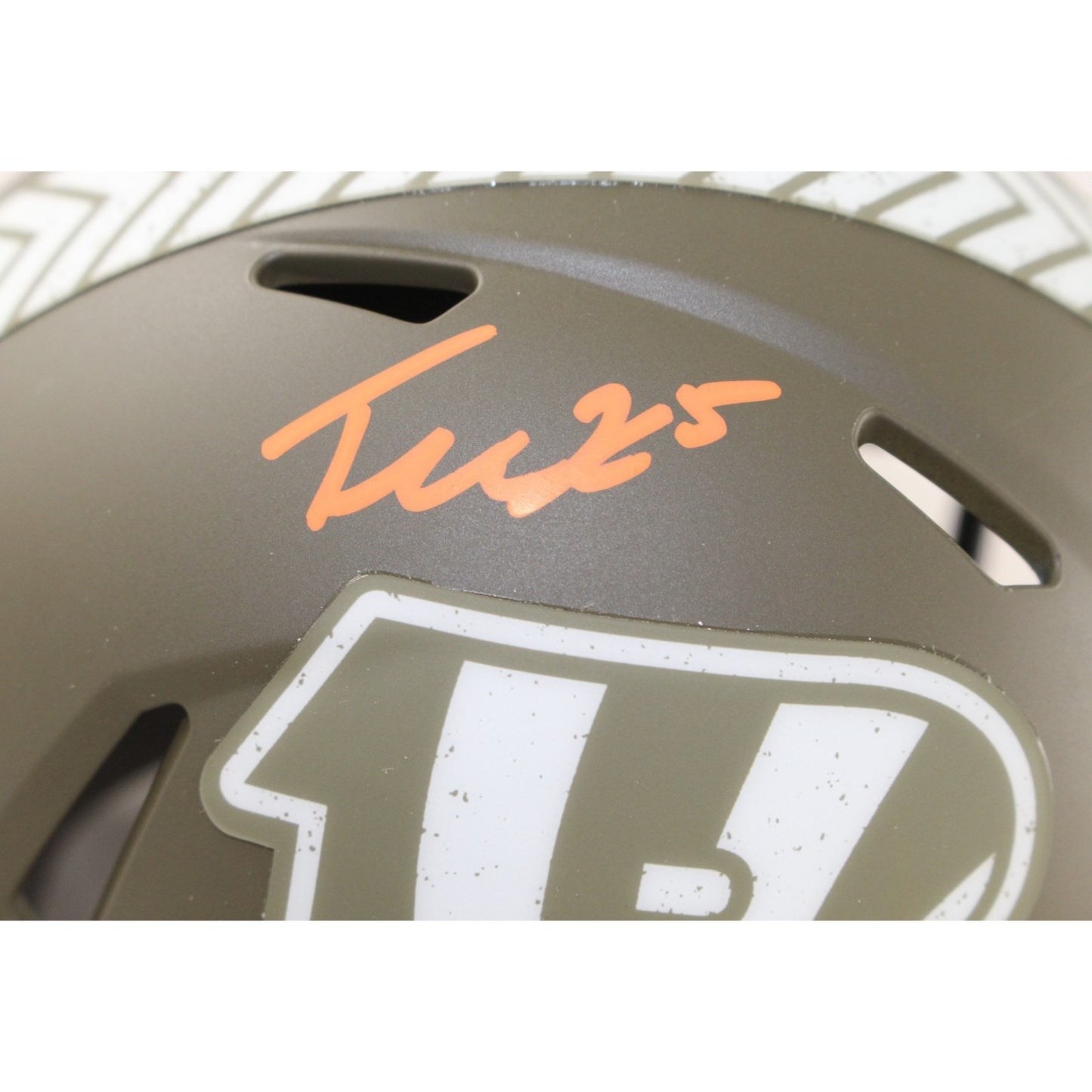 Tee Higgins Signed Cincinnati Bengals 2022 Salute to Service Mini Helmet