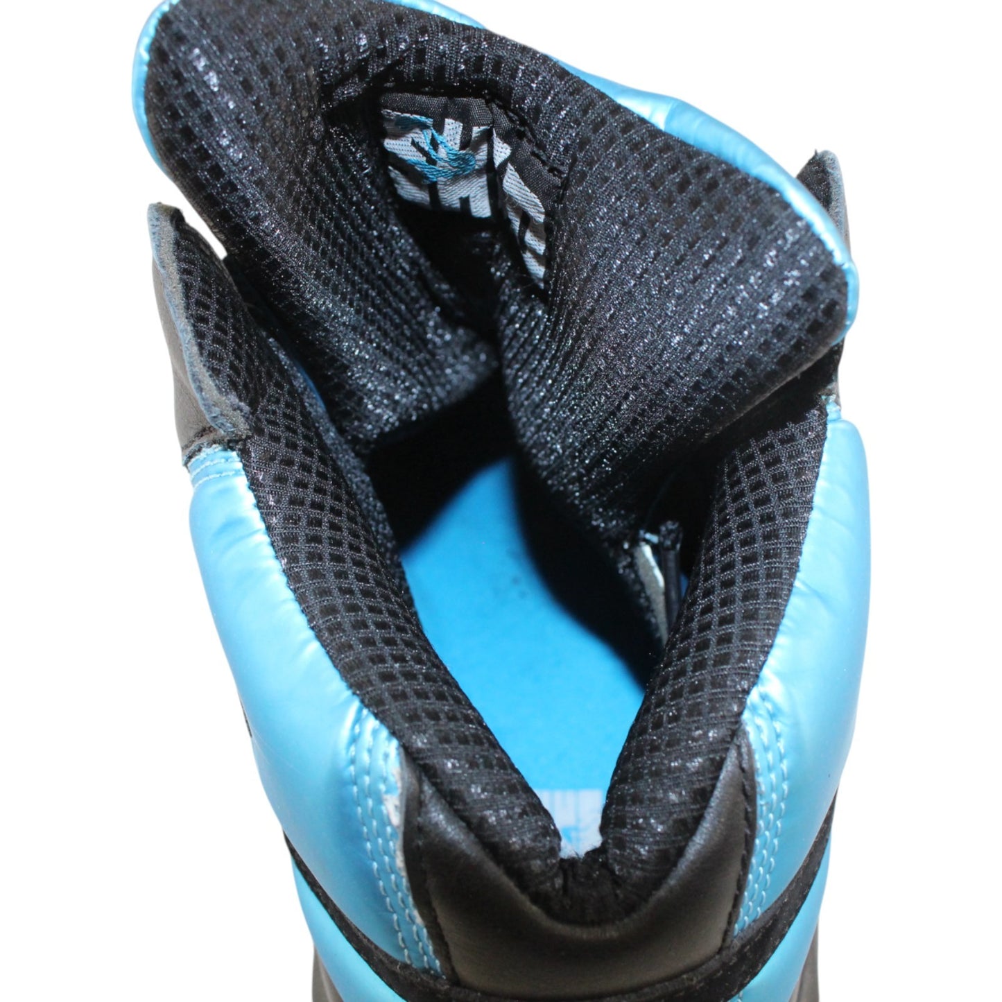 Shaquille O'Neal Autographed Reebok Attaq Pump Shoe (Size 12)