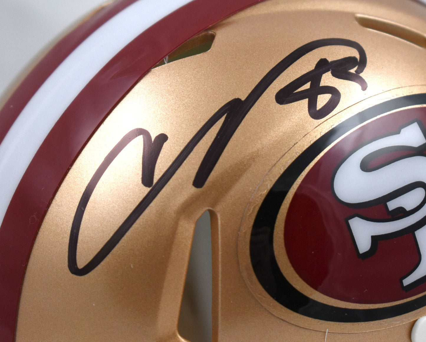 Vernon Davis Autographed San Francisco 49ers Black Speed Mini Helmet