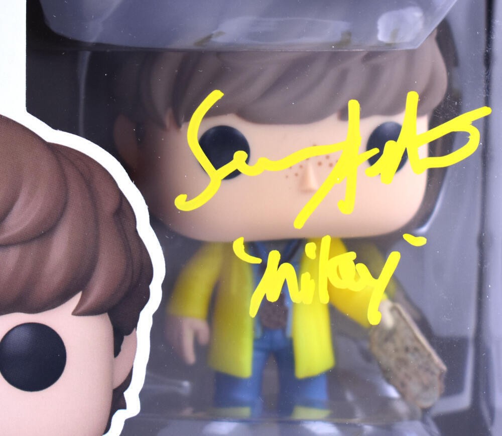 Sean Astin Signed The Goonies Mikey Funko Pop Figurine #1067