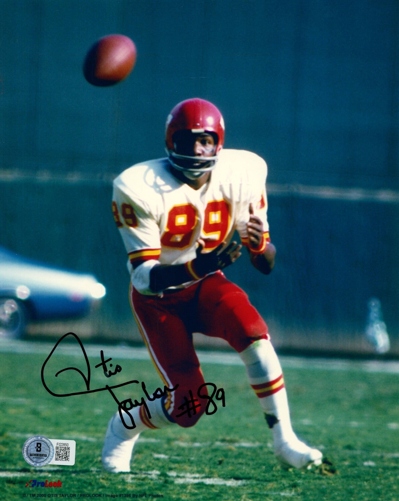 Otis Taylor Autographed Kansas City Chiefs 8x10 Photo
