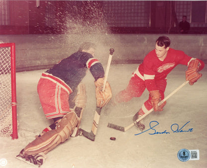 Gordie Howe Signed Detroit Red Wings 8x10 Photo