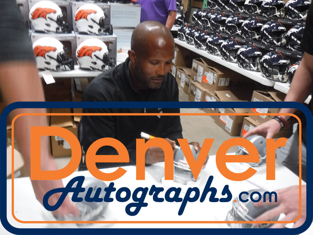 Champ Bailey Autographed Georgia Bulldogs Slate Mini Helmet