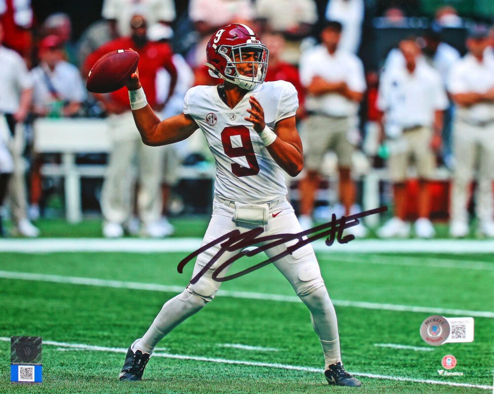 Bryce Young Signed Alabama Crimson Tide 8x10 Passing Photo