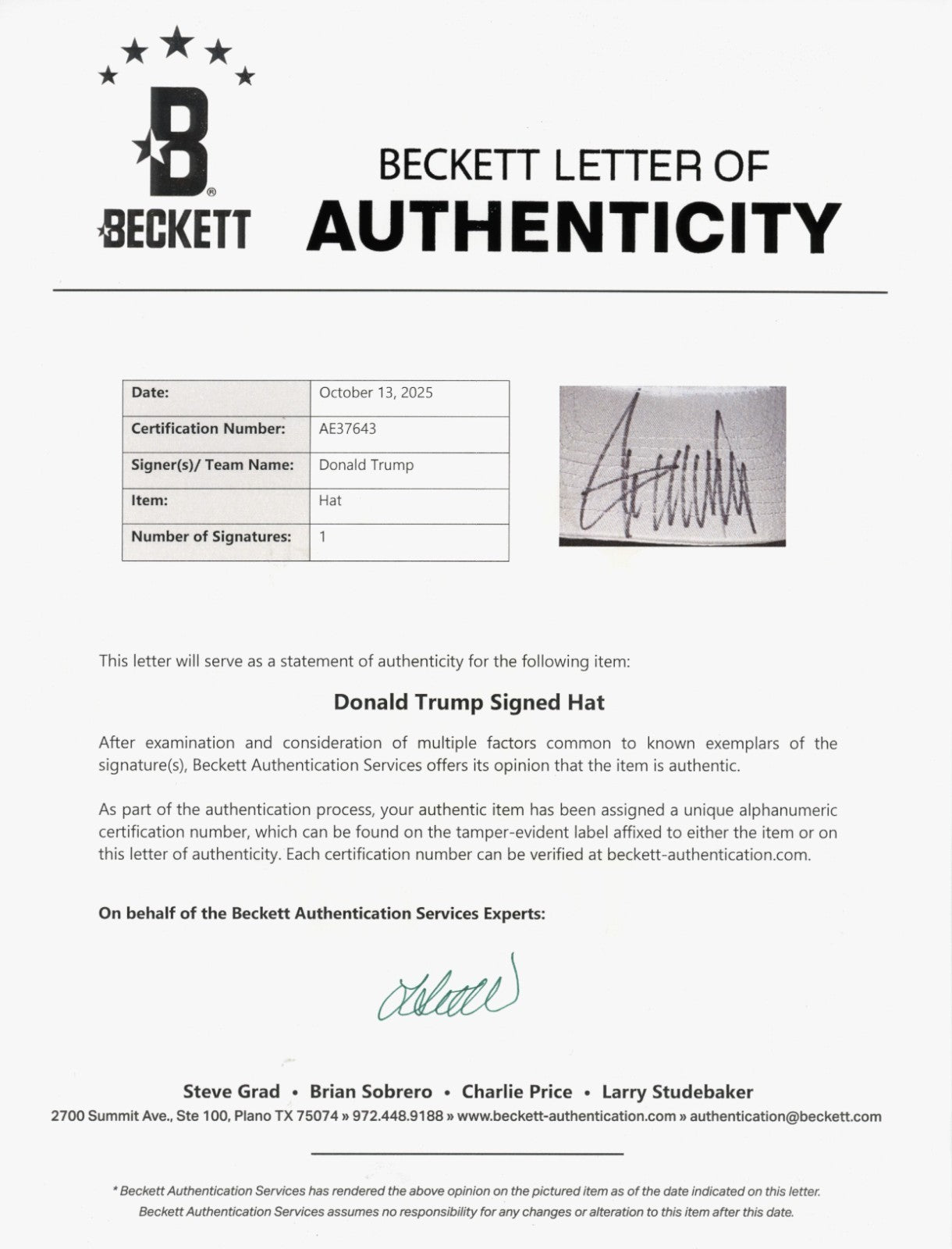Donald Trump Autographed Make America Great Again MAGA Hat (Beckett)