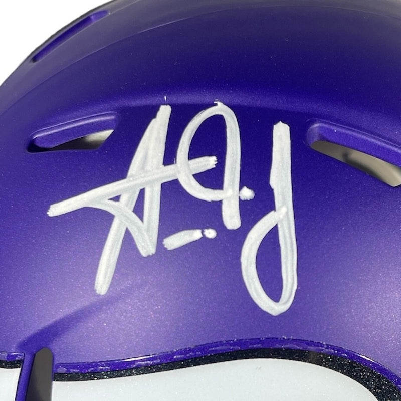 Aaron Jones Signed Minnesota Vikings Speed Mini Helmet (Beckett COA)