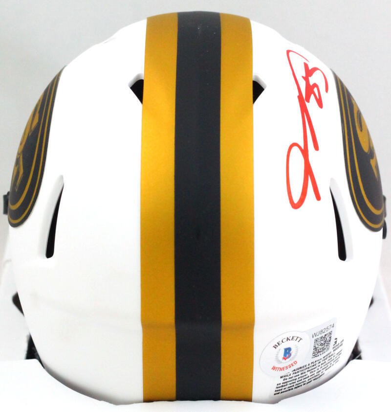 Vernon Davis Signed San Francisco 49ers Lunar Speed Mini Helmet