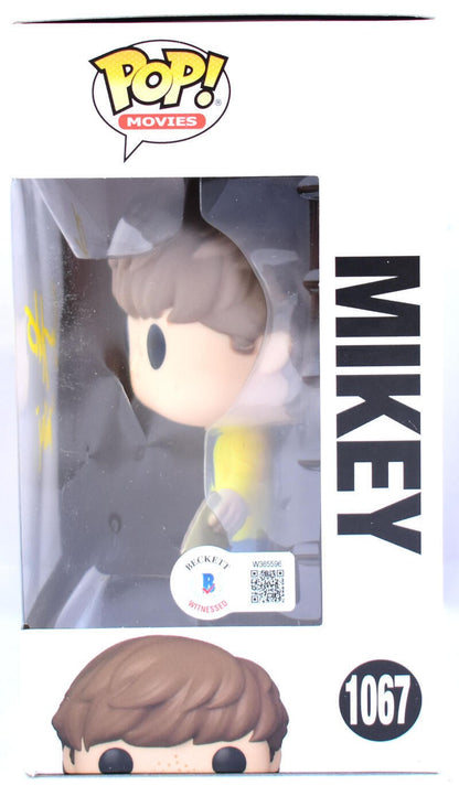 Sean Astin Signed The Goonies Mikey Funko Pop Figurine #1067