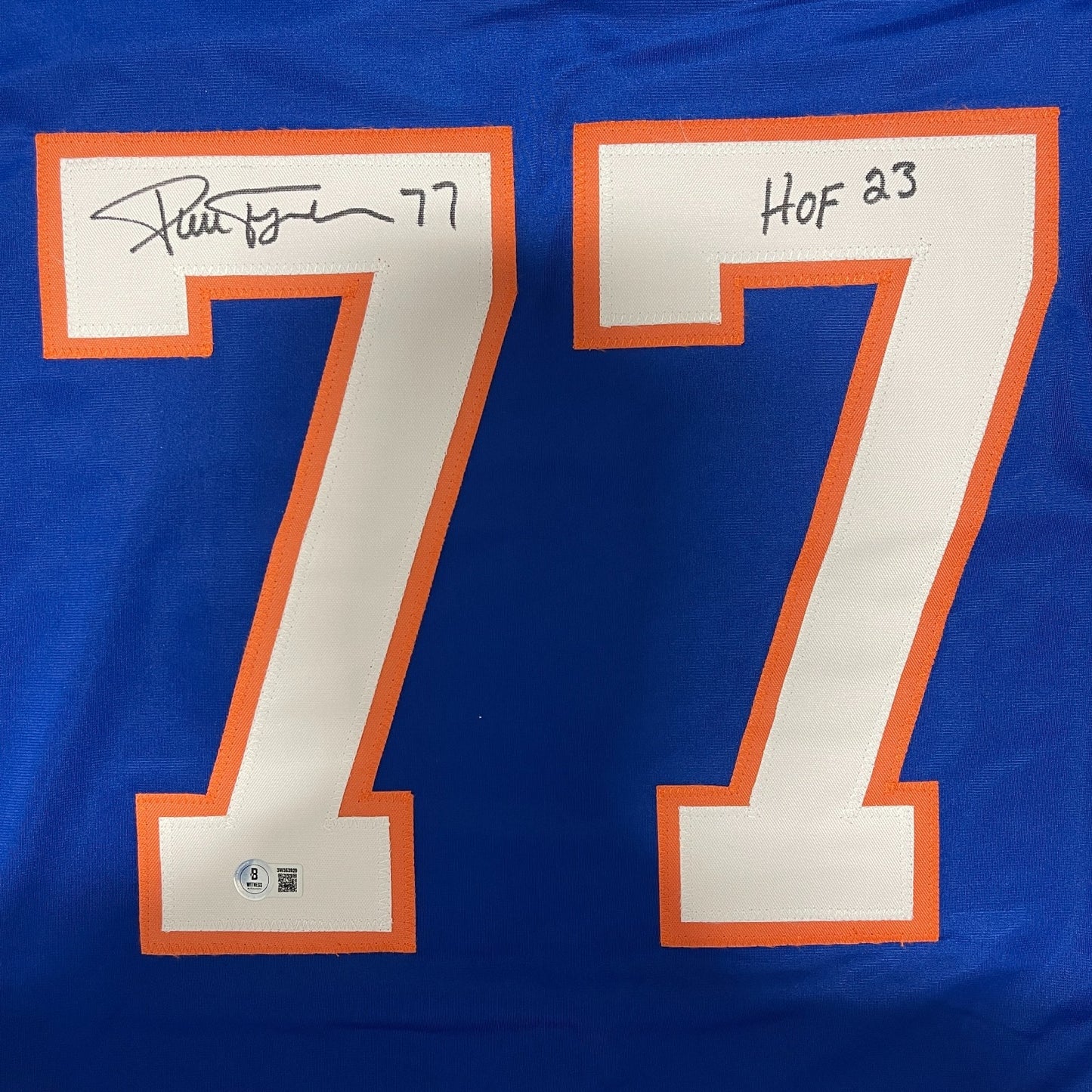 Pierre Turgeon NY Islanders Signed Custom Jersey (HOF 23) Beckett Witnessed