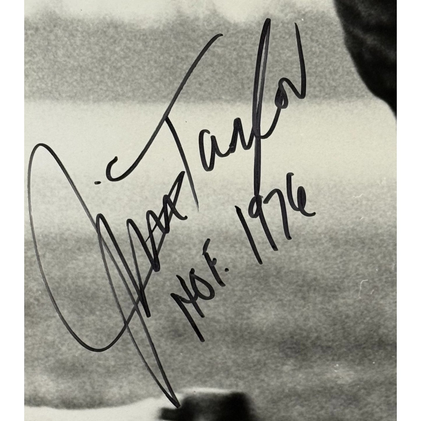 Jim Taylor Signed Green Bay Packers 11x14 B&W Photo (HOF 1976)