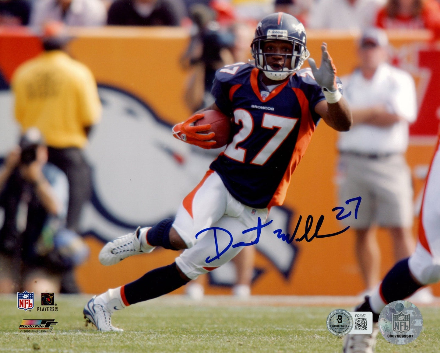 Darrent Williams Autographed Denver Broncos 8x10 Photo