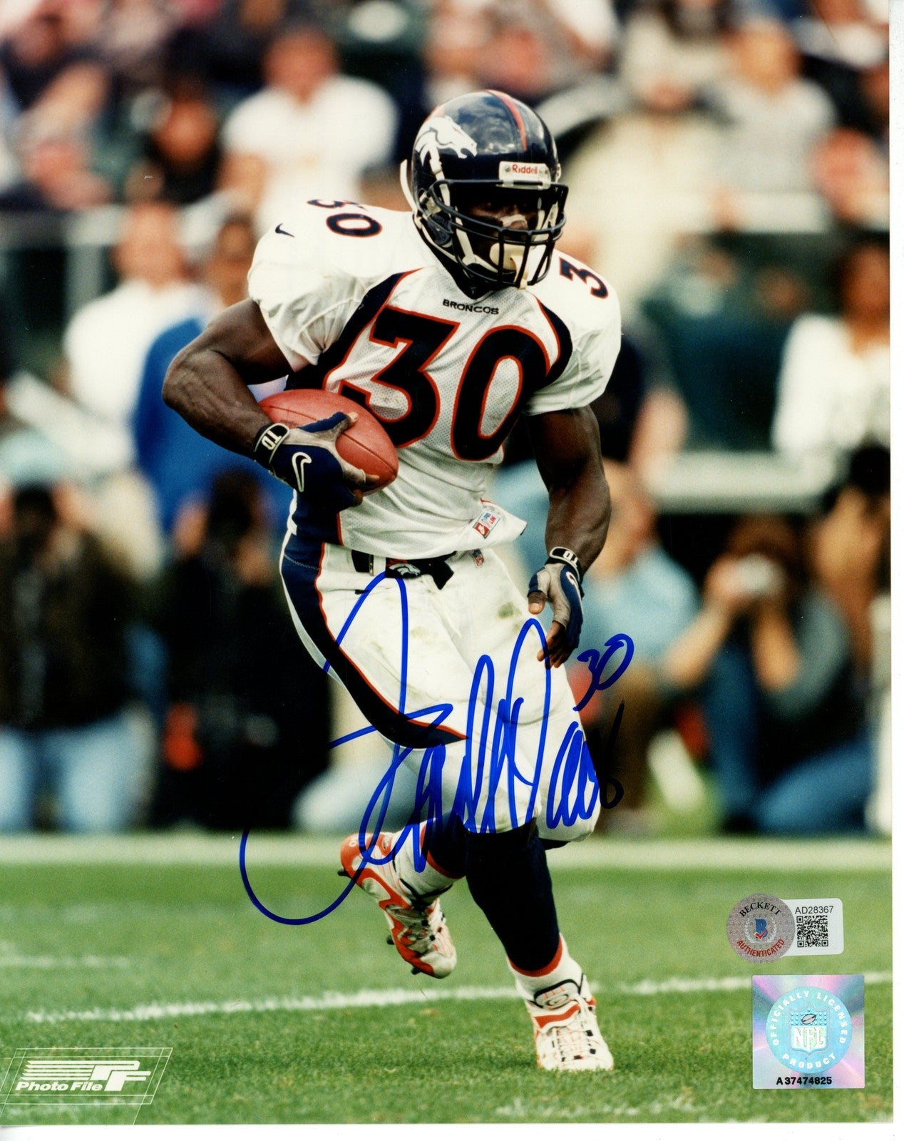 Terrell Davis Signed Denver Broncos 8x10 Photo