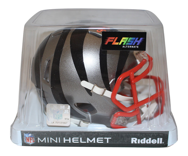 Ja'Marr Chase Cincinnati Bengals Autographed Flash Mini Helmet (Beckett)