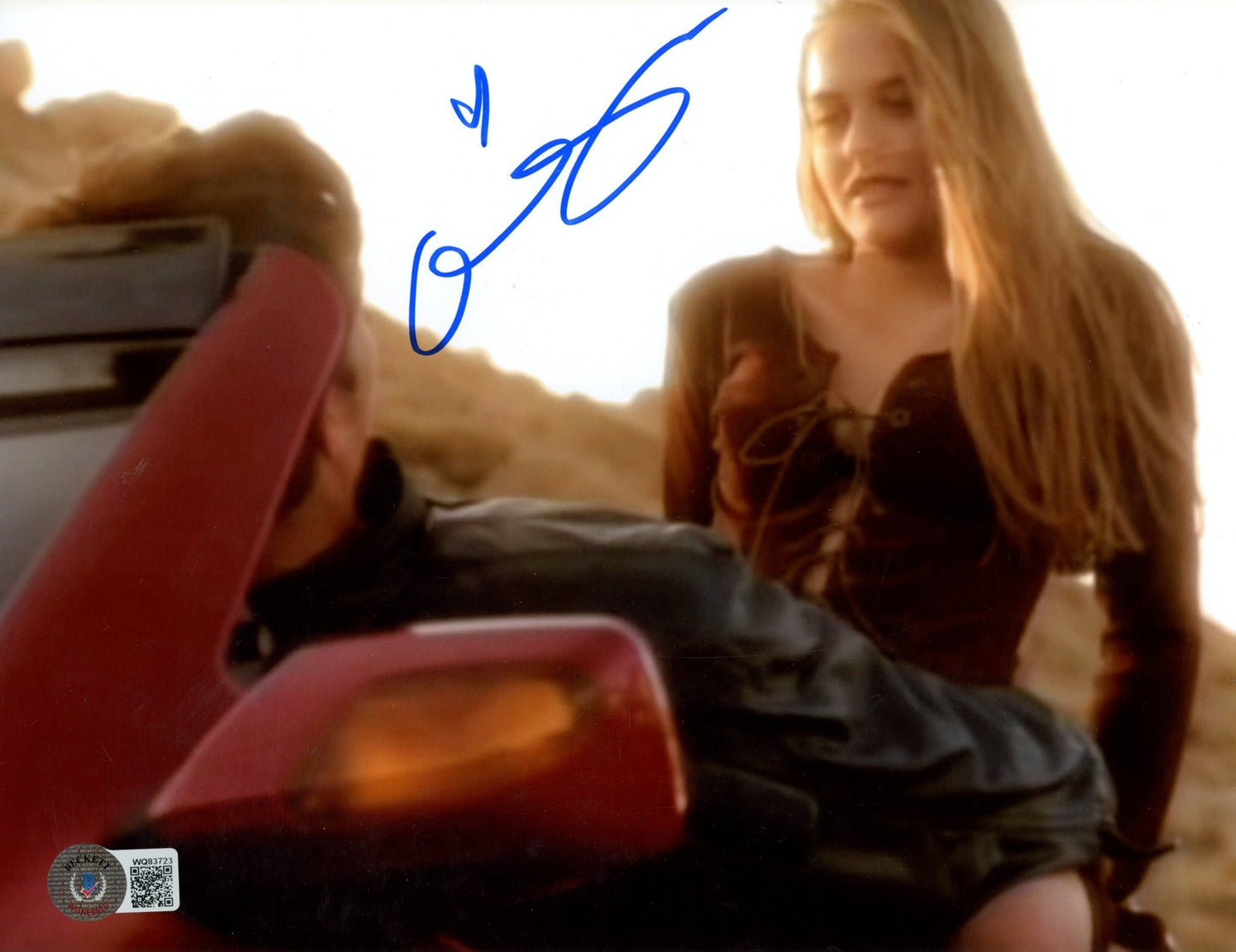 Alicia Silverstone Autographed Aerosmith 8x10 Photo (Beckett COA)