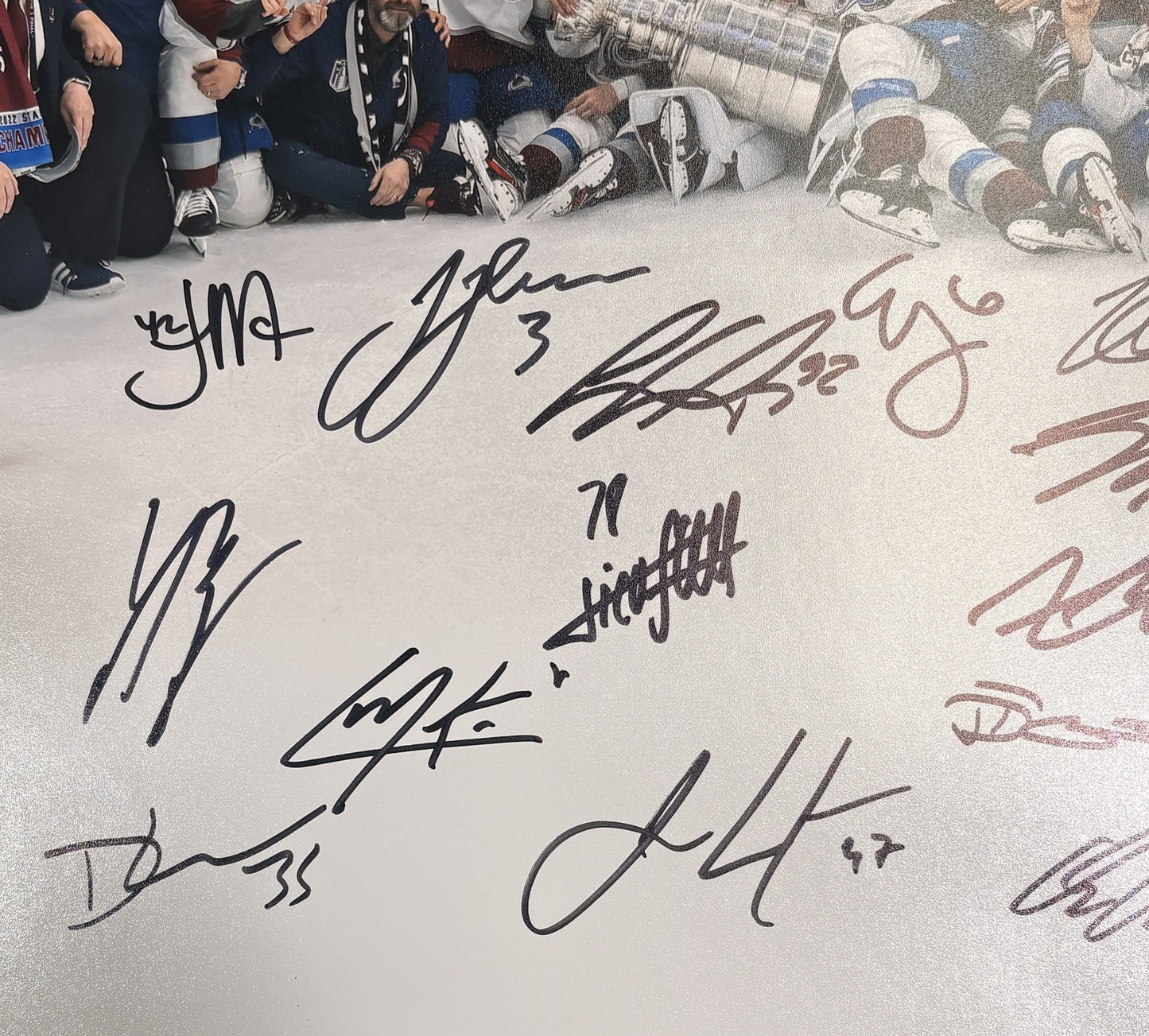 Colorado Avalanche Team Signed 2022 Stanley Cup Champions 16x20 Photo (18 Sigs)