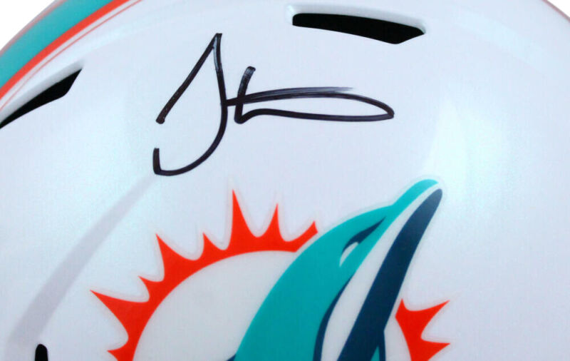 Tyreek Hill Autographed/Signed Miami Dolphins F/S Speed Helmet Beckett 37292