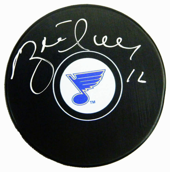 Brett Hull St. Louis Blues Logo Signed Hockey Puck (SCHWARTZ)