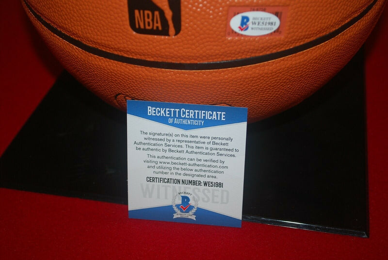 ELGIN GAY BAYLOR Los Angeles Lakers signed Basketball HOF 77 2 BAS COA