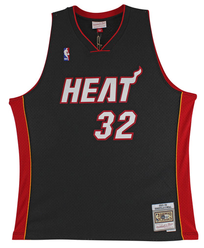 Shaquille O'Neal Miami Heat Signed Black M&N 2005-06 HWC Swingman Jersey (BAS COA)