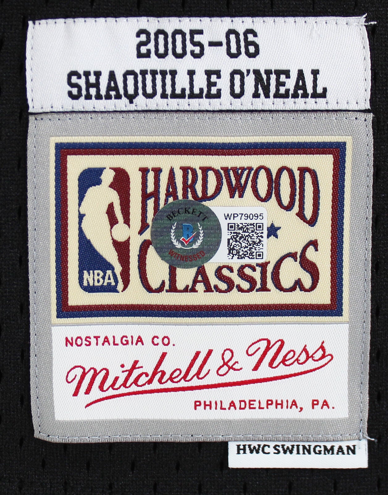 Shaquille O'Neal Miami Heat Signed Black M&N 2005-06 HWC Swingman Jersey (BAS COA)