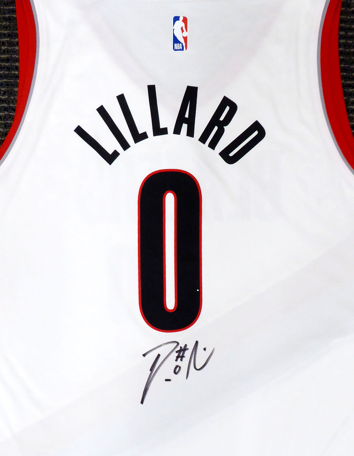 Damian Lillard Portland Trail Blazers Autographed White Fanatics Jersey XL Z54921 (BAS COA)
