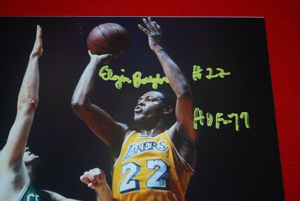 ELGIN BAYLOR Los Angeles Lakers signed 8X10 photo HOF 77 BAS COA