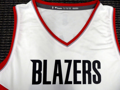 Damian Lillard Portland Trail Blazers Autographed White Fanatics Jersey XL Z54921 (BAS COA)