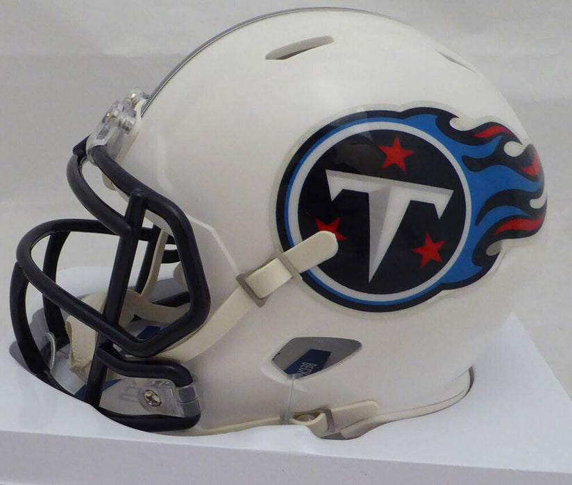 Marcus Mariota Autographed Helmets, Signed Marcus Mariota