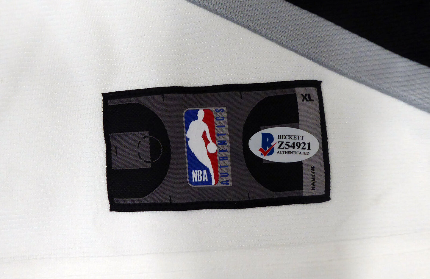 Damian Lillard Portland Trail Blazers Autographed White Fanatics Jersey XL Z54921 (BAS COA)